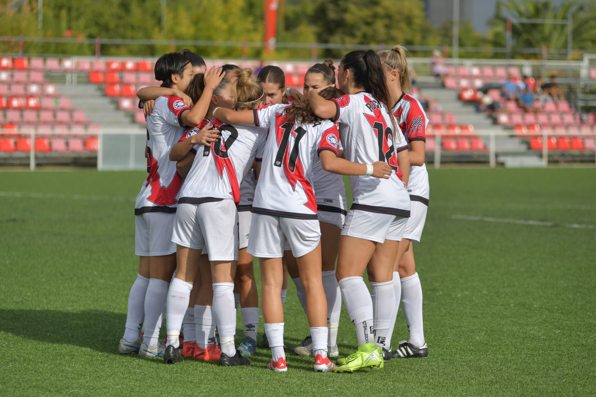 En este momento estás viendo Fundación Rayo Femenino visita al CD Samper en la segunda jornada de liga
