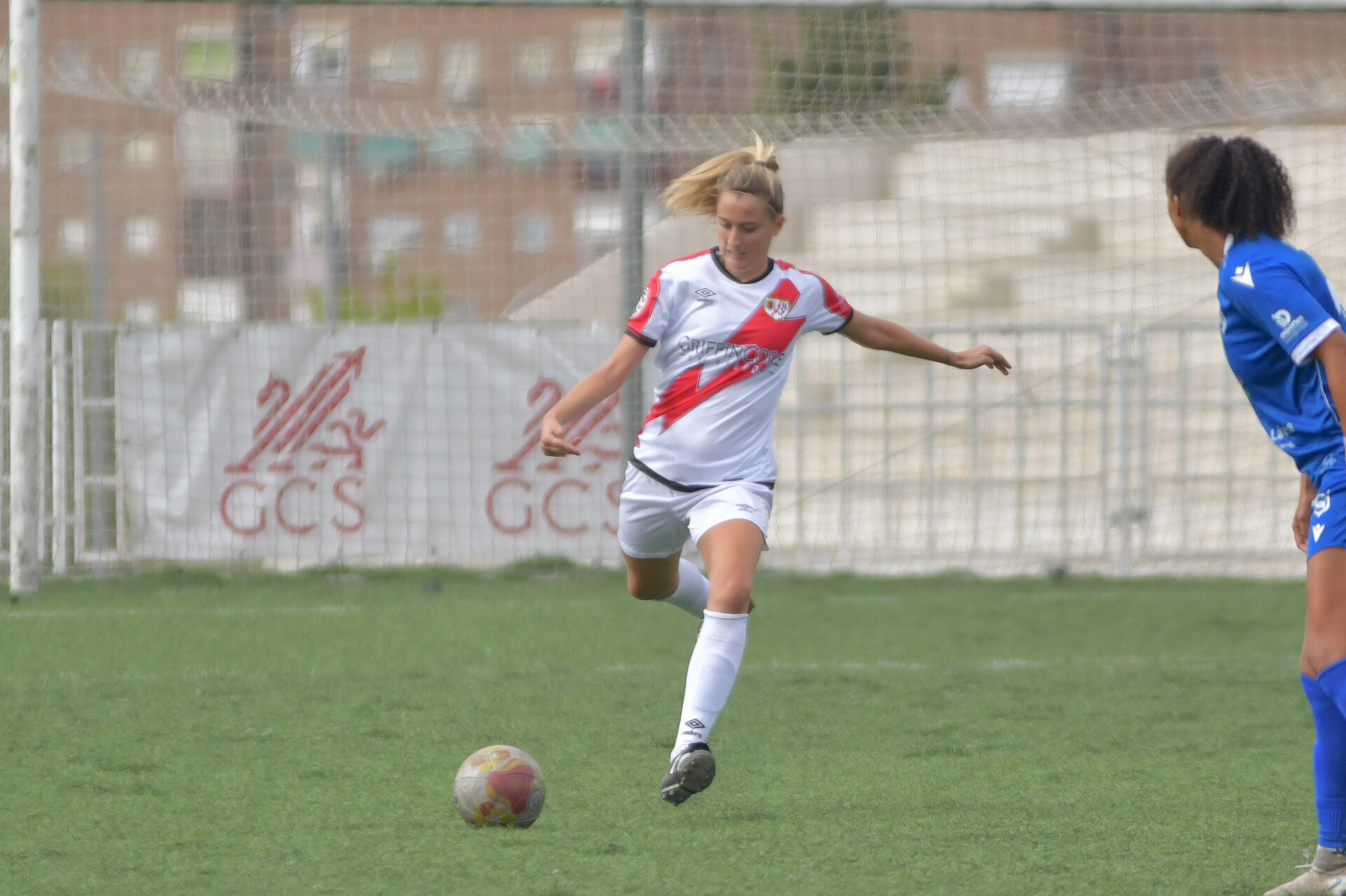 En este momento estás viendo El Fundación Rayo Femenino visita al filial del AEM